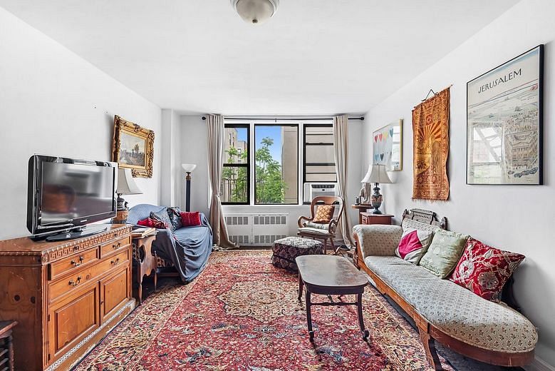 310 Lenox Road #4T