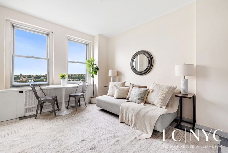 310 Riverside Drive #1804