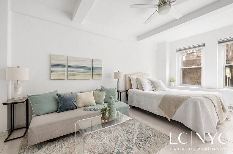 310 Riverside Drive #515