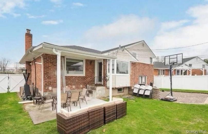 310 Southwood Circle