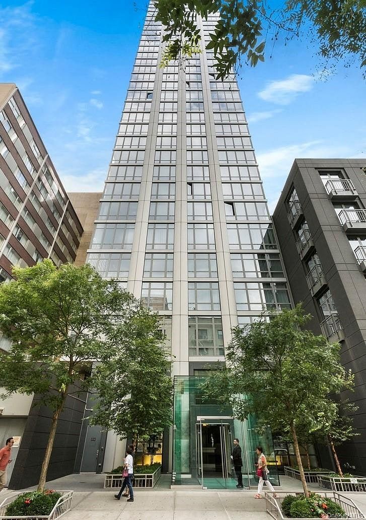 310 W 52nd Street #35A