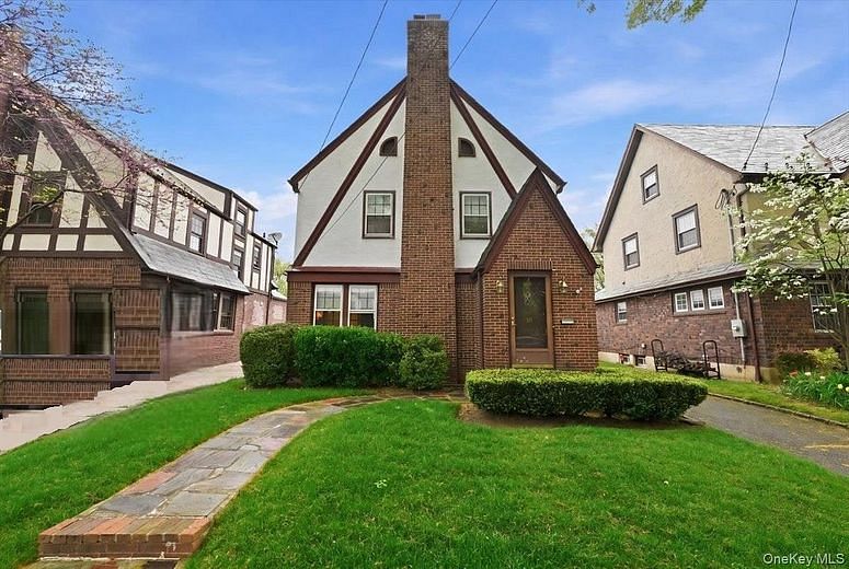 311 Carnation Avenue