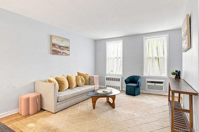 311 E 25th Street #3A