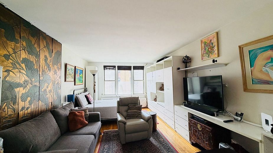 311 East 75th Street #5D