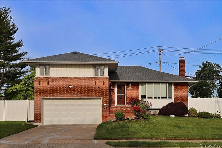 311 Southwood Circle