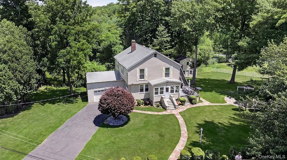 3112 Donald Court
