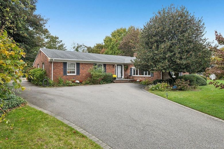 312 Great River Road