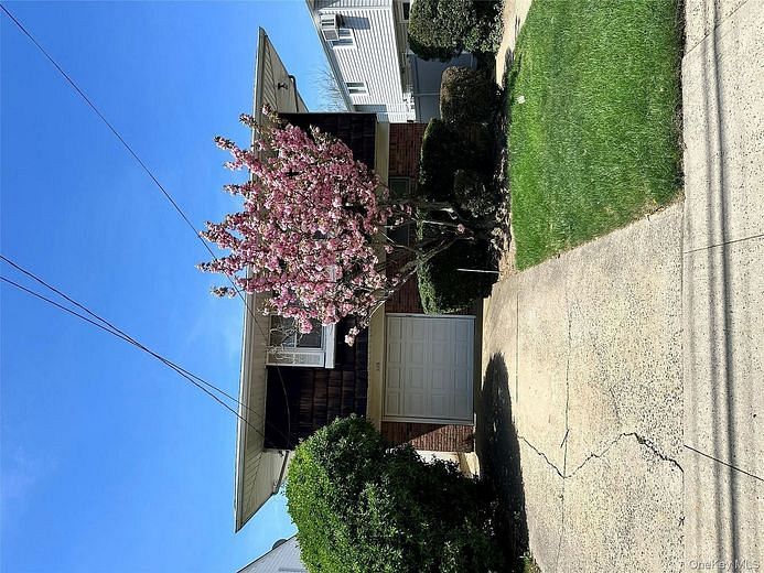 3128 Schreiber Place