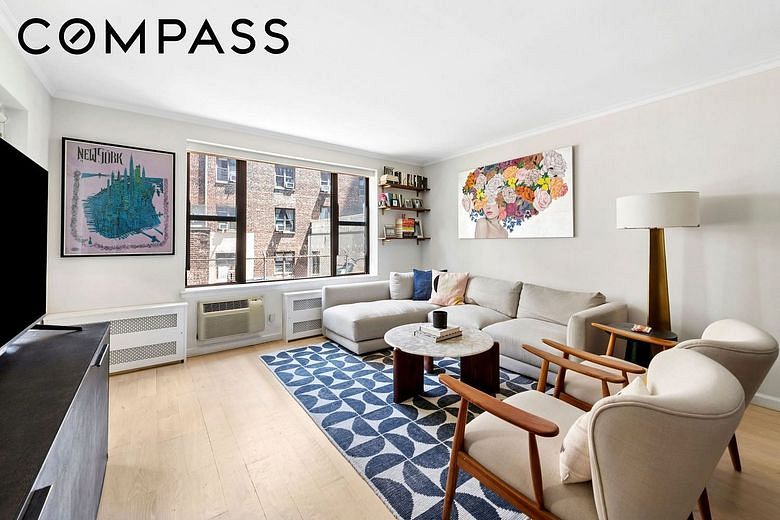 313 West 22nd Street #2A