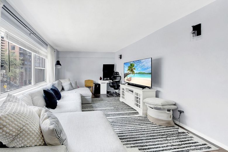 3130 Irwin Avenue #2C