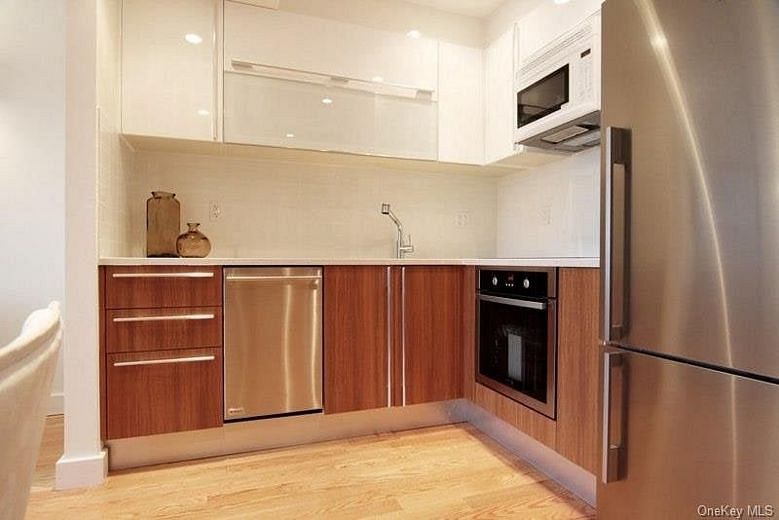 3135 31st Street #605