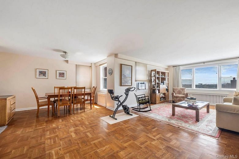 3135 Johnson Avenue #16C