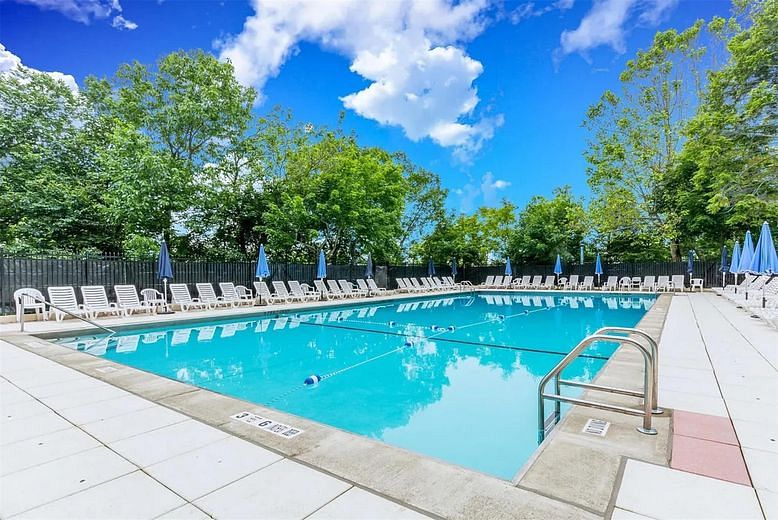 3135 Johnson Avenue #9A