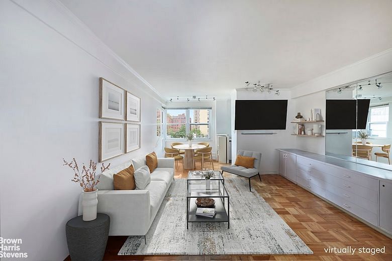 315 East 69th Street #7G