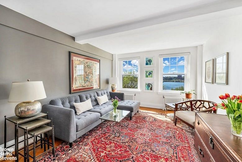 315 Riverside Drive #7E