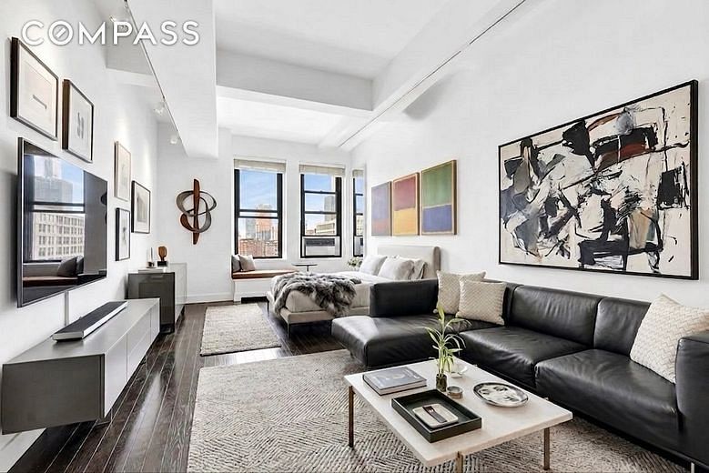 315 Seventh Avenue #17D