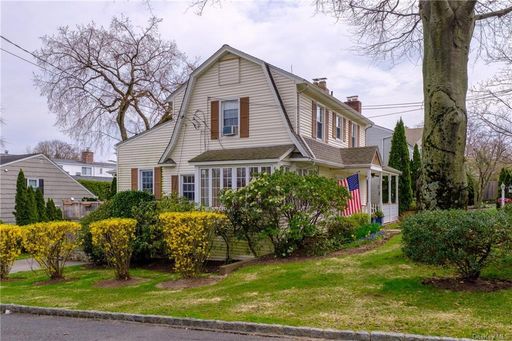 Image 1 of 33 for 317 Heathcote Avenue in Westchester, Mamaroneck, NY, 10543