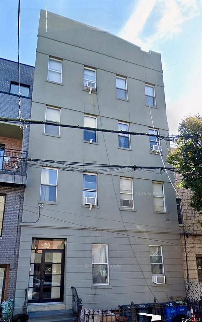 318 Humboldt Street