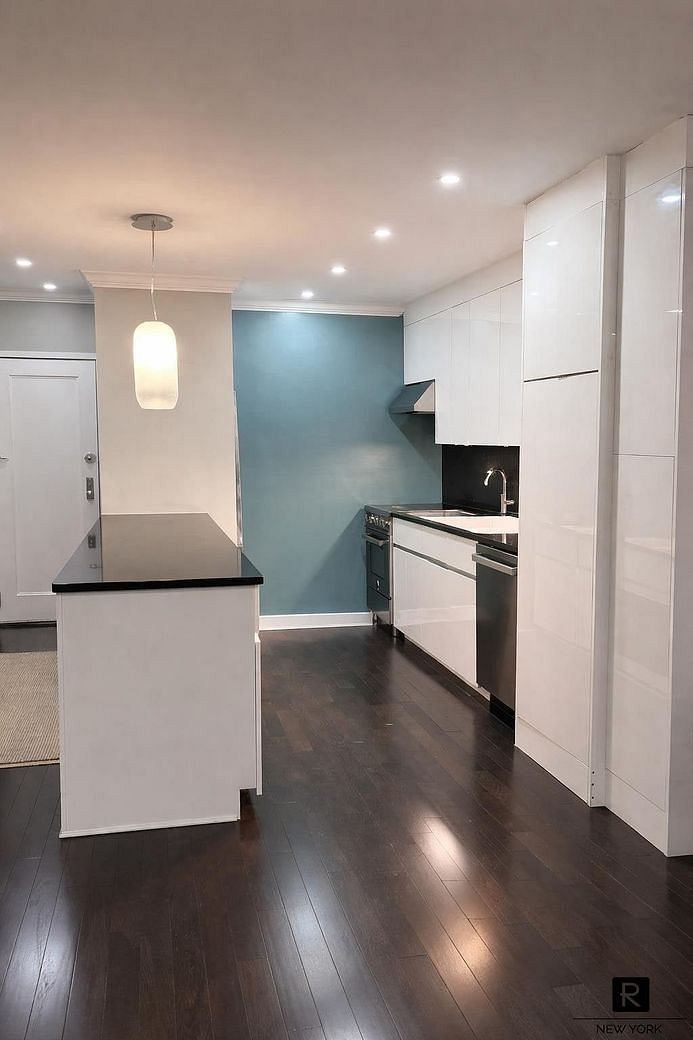 319 East 105th Street #4C