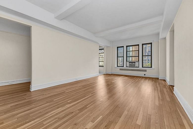 319 East 50th Street #10H