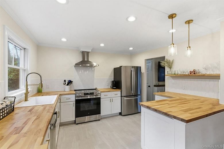 319 Jefferson Street