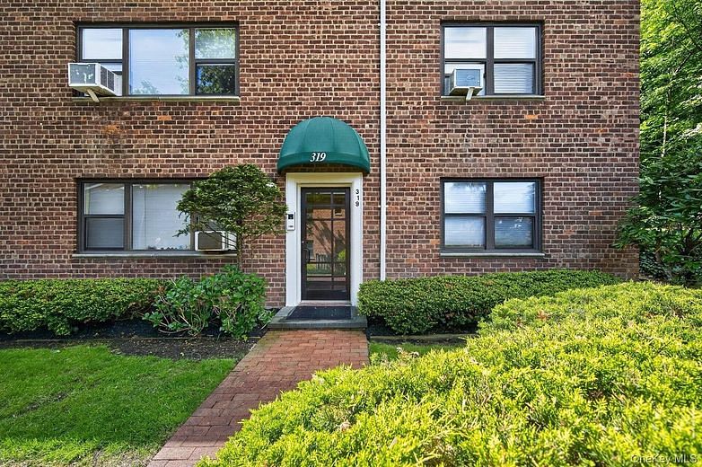 319 Main Street #B