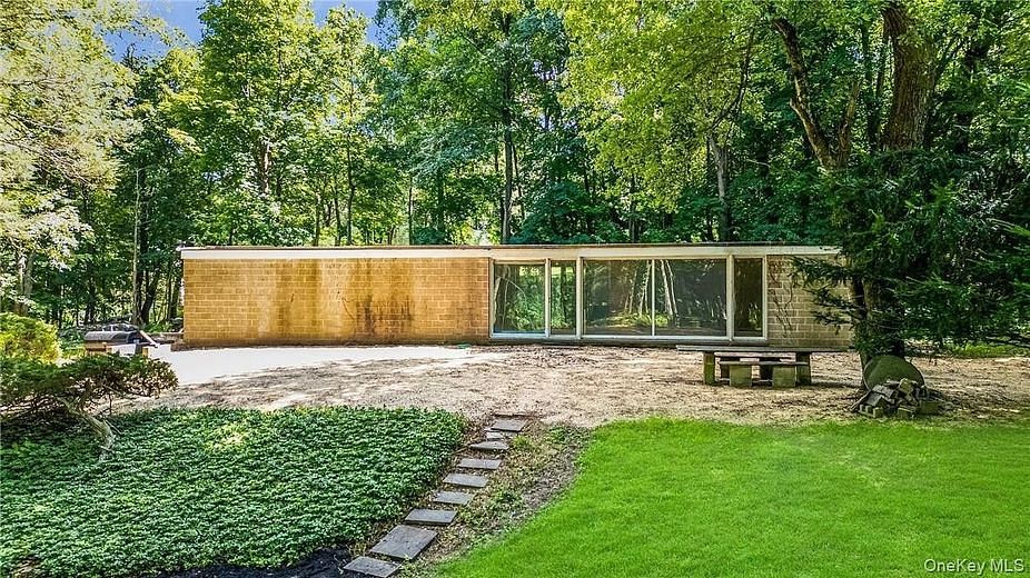 319 Pound Ridge Road