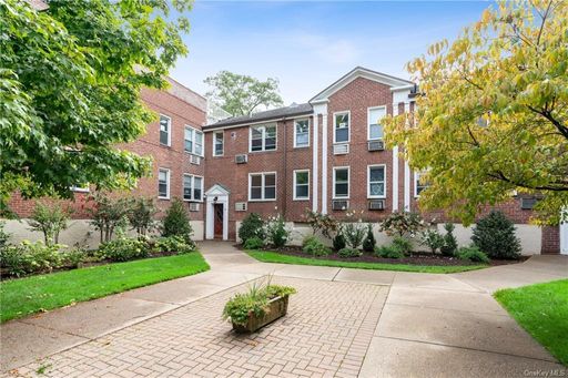 Image 1 of 25 for 705 Palmer Court #1F in Westchester, Mamaroneck, NY, 10543