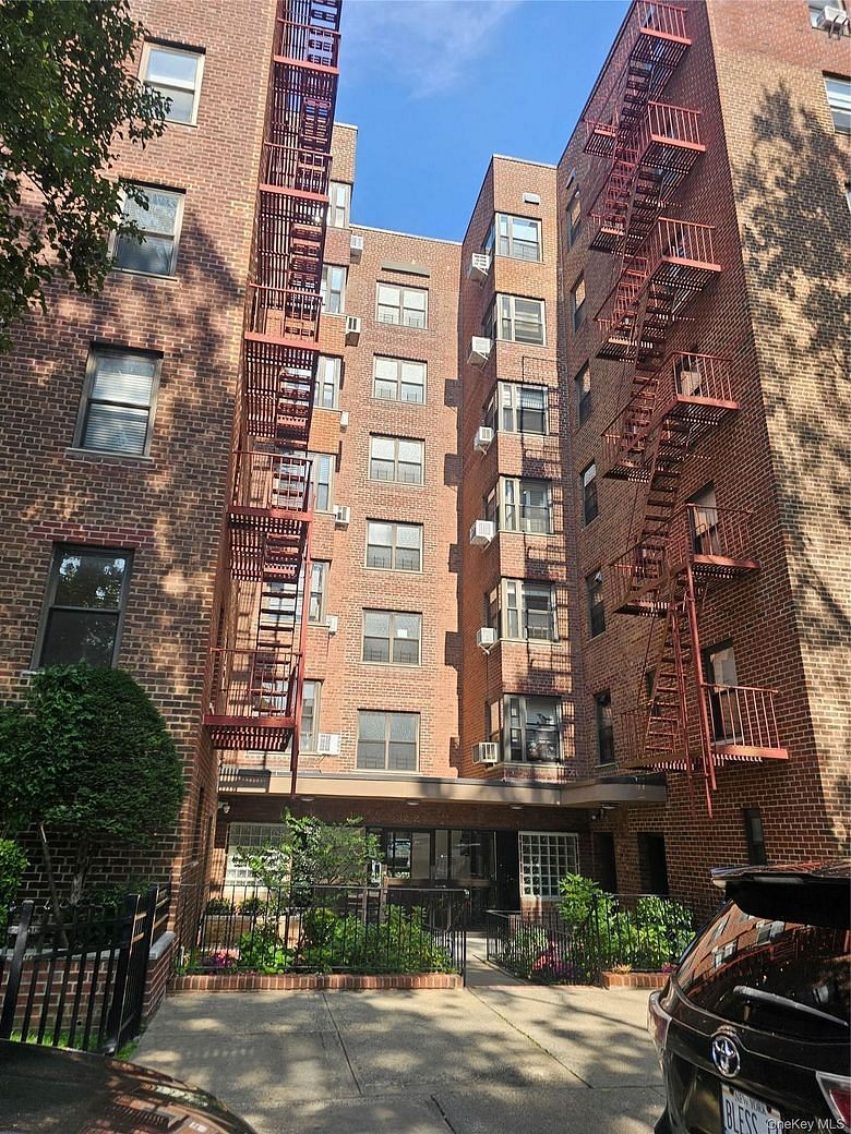32-23 88 Street #306