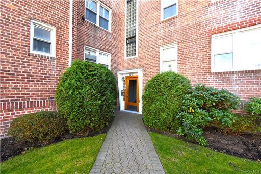 Image 1 of 11 for 32 32 E Broad Street #3CA in Westchester, Mount Vernon, NY, 10552