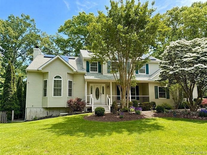 32 4th Avenue