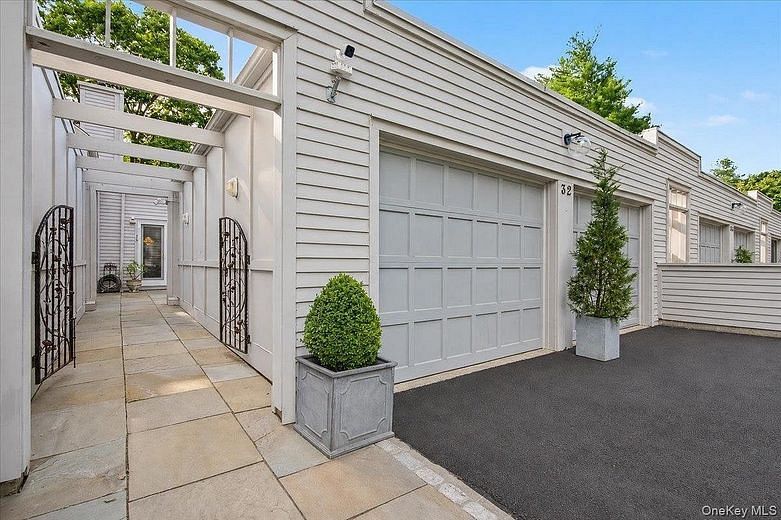 32 Beechwood Way