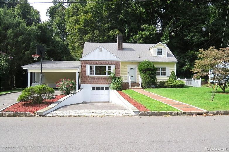 32 Dogwood Drive