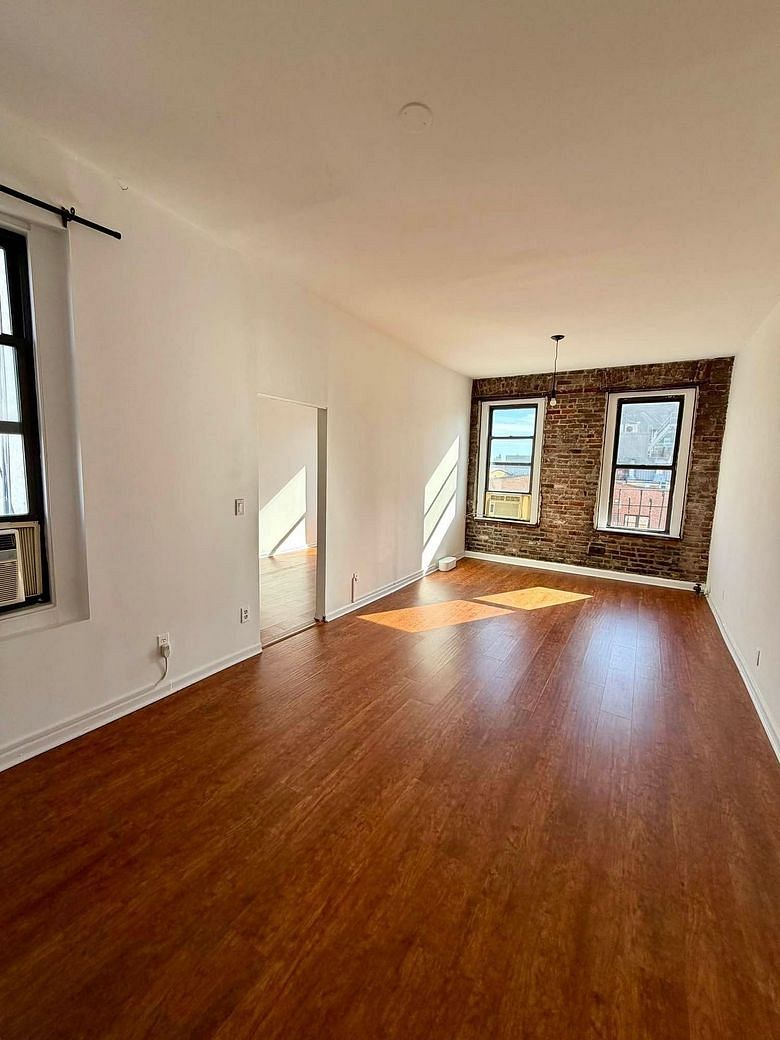 32 East 2nd Street #22