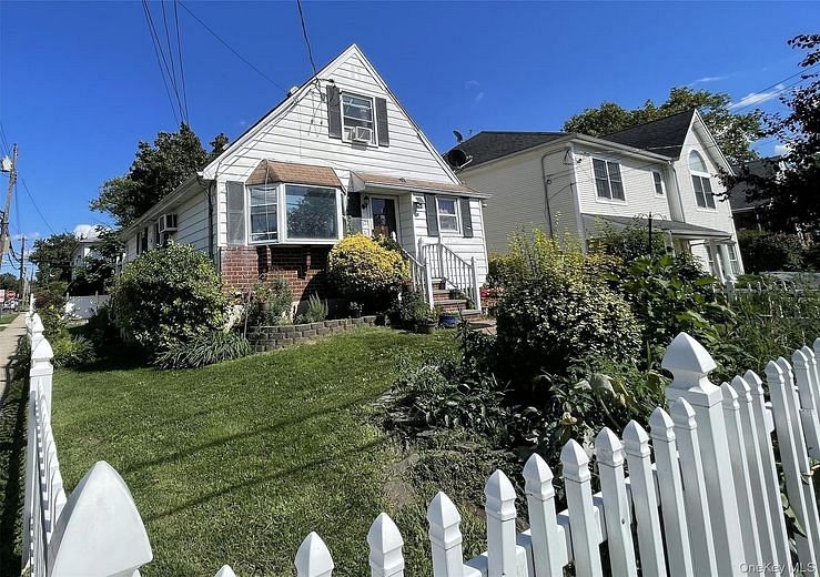 32 Edgewood Road