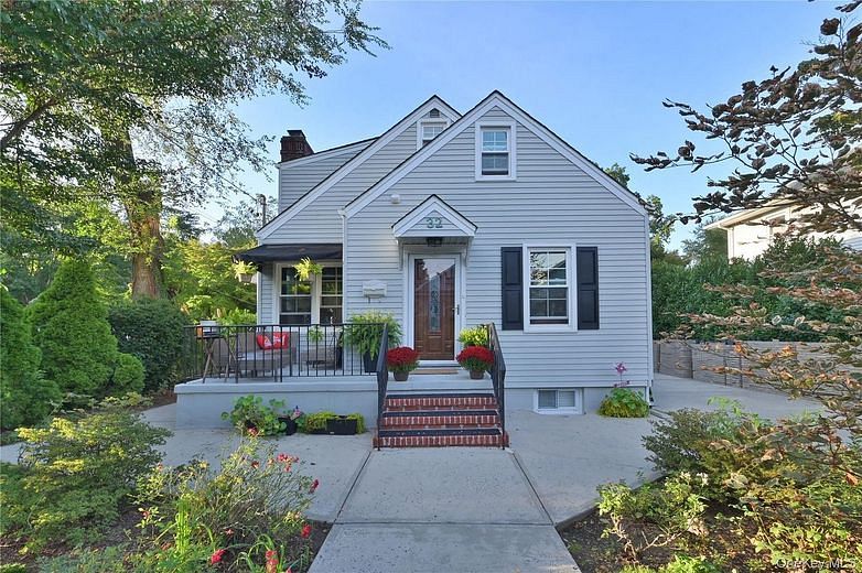 32 Franklin Avenue