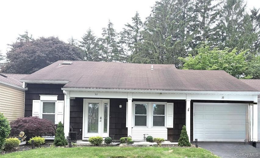 32 Hearthside Drive