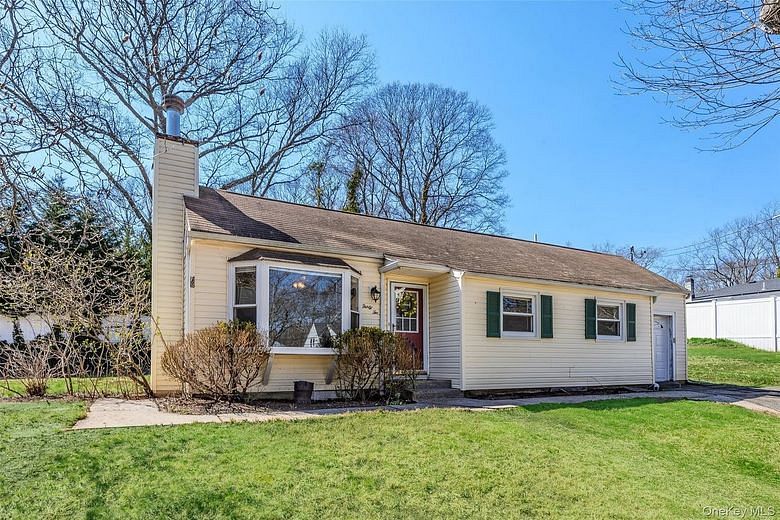 32 Hewlett Drive