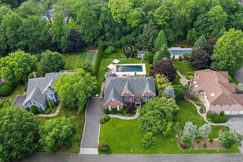 32 Rolling Ridge Road