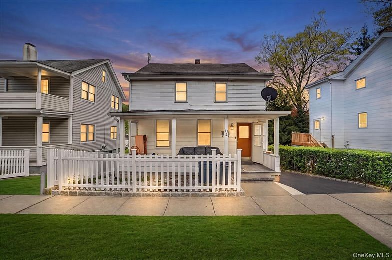 32 Terrace Avenue