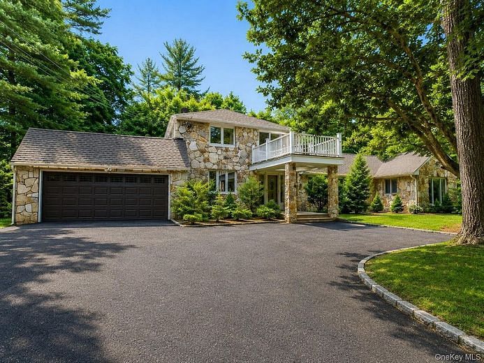 32 Valley Road