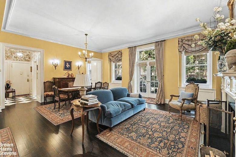 32 West 74th Street #1