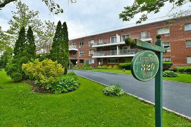 320 E Shore Road Rd #11C
