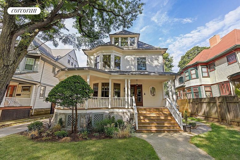 320 East 18th Street