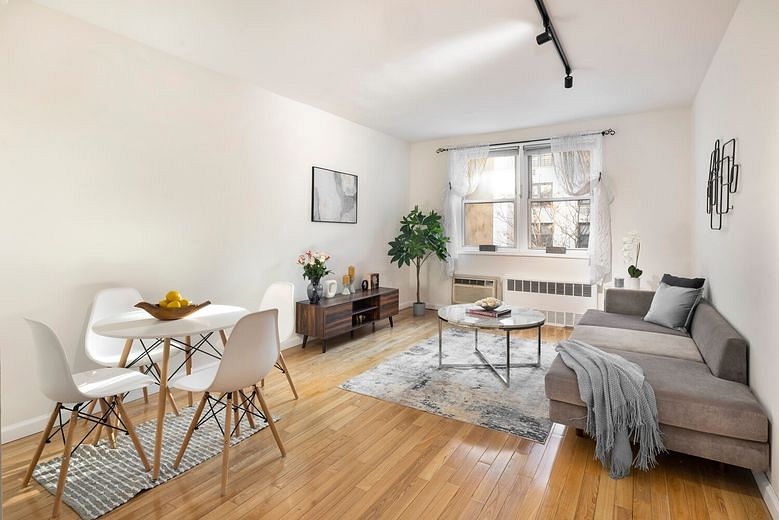 320 East 35th Street #6F