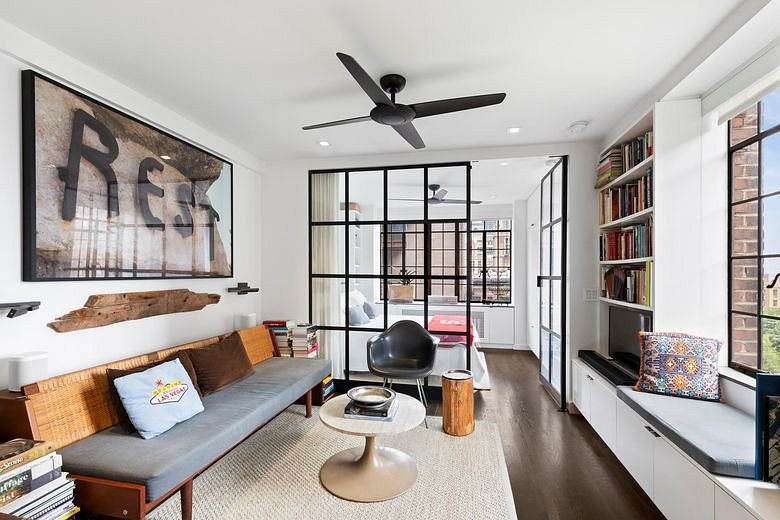 320 East 42nd Street #1201