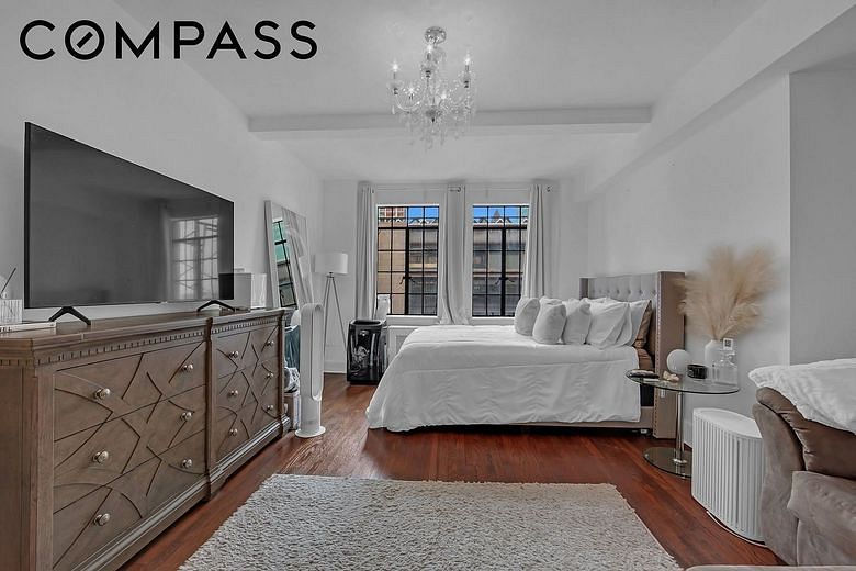 320 East 42nd Street #1407