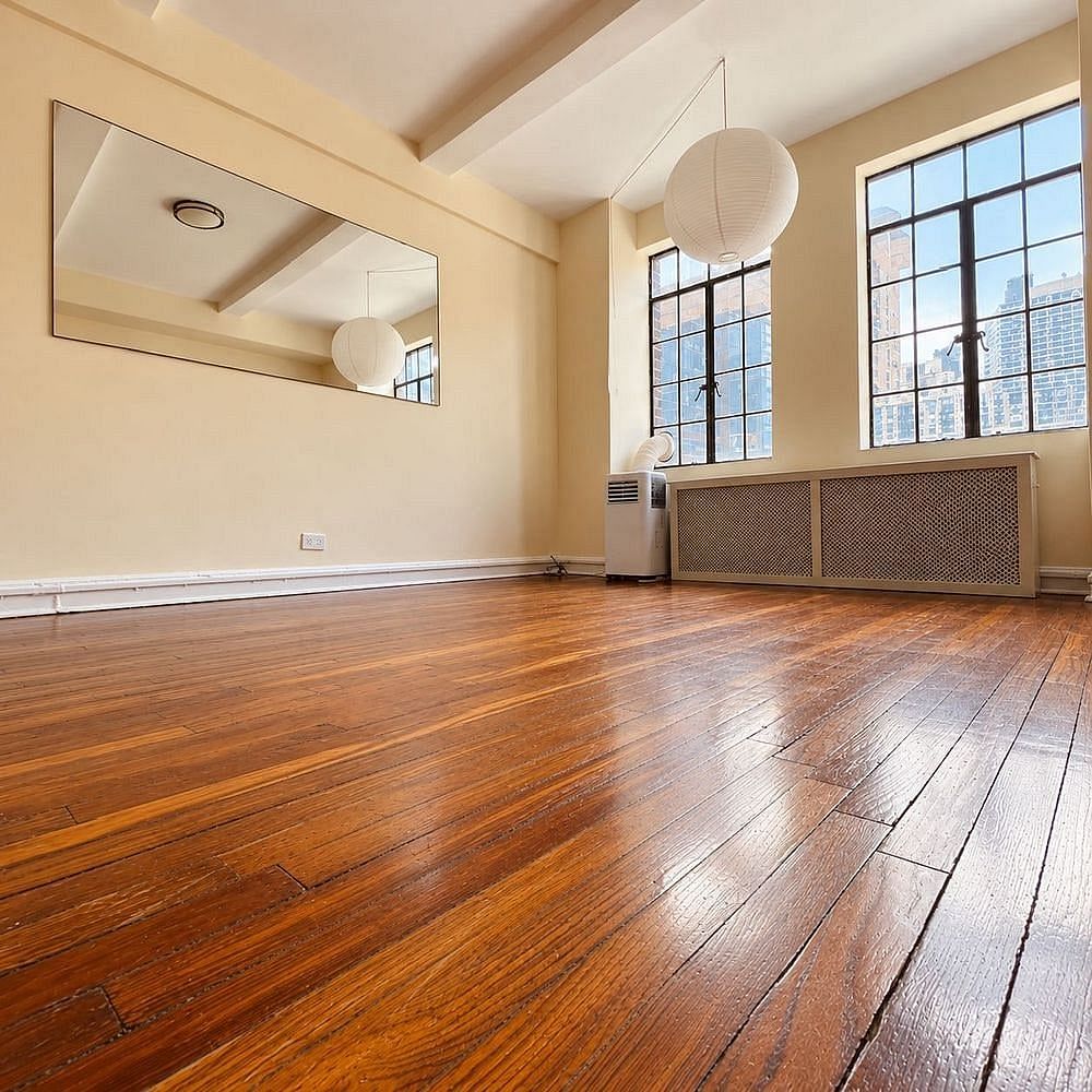 320 East 42nd Street #1717