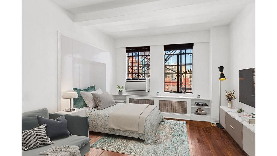 320 East 42nd Street #2505