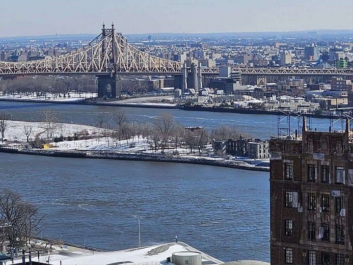 320 East 42nd Street #27thFl